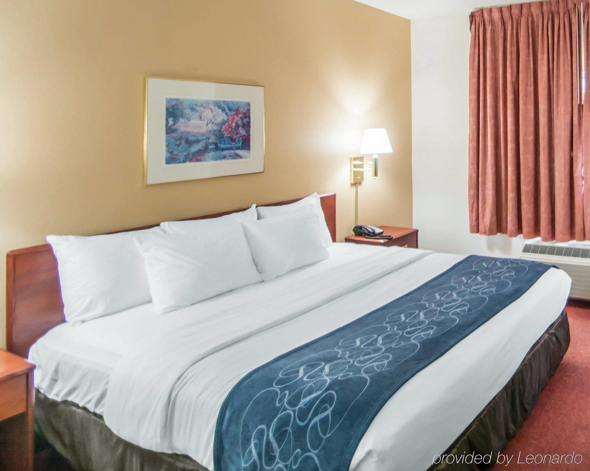 Comfort Suites Rochester Henrietta University Area Exterior foto